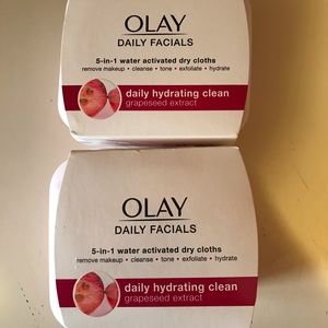 Olay 5 in 1 daily facial wipes (2 Packs)